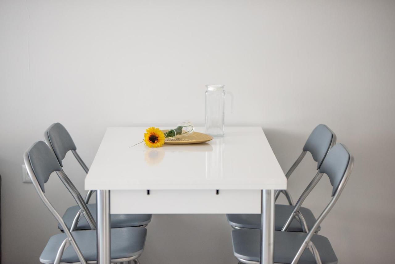Lovely 1Bed Apartment For 4 Guests & Free Parking 普罗夫迪夫 外观 照片