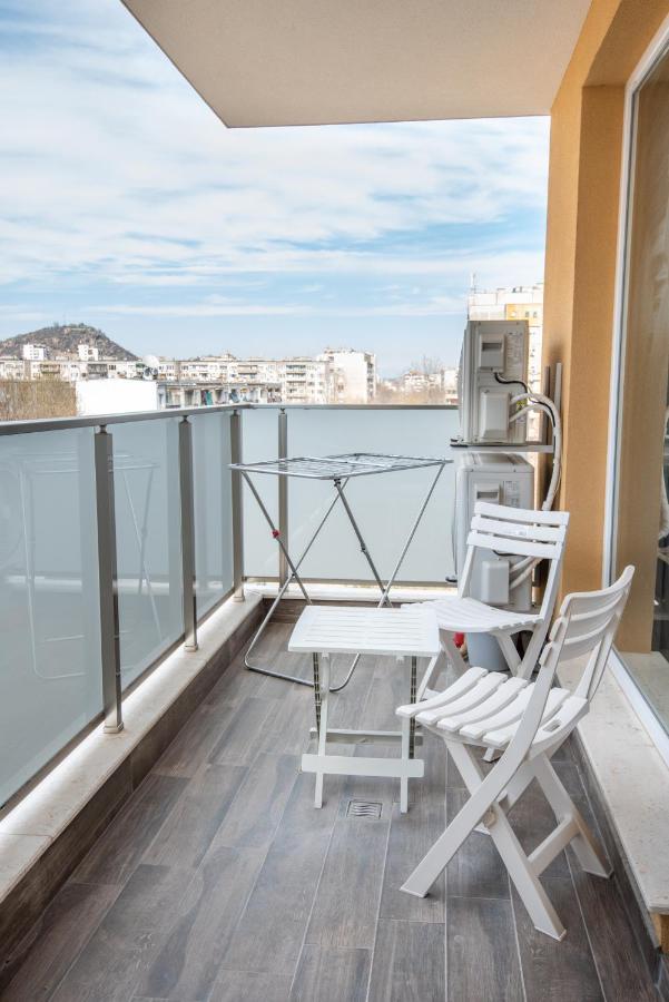 Lovely 1Bed Apartment For 4 Guests & Free Parking 普罗夫迪夫 外观 照片
